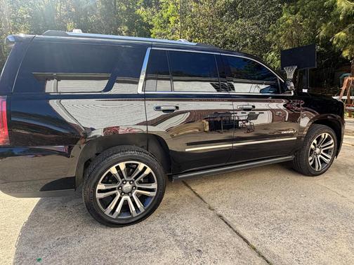 Black 2020 GMC Yukon Denali