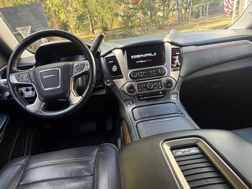 Black 2020 GMC Yukon Denali