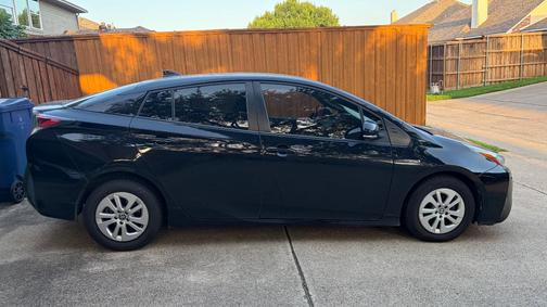 Black 2016 Toyota Prius Two