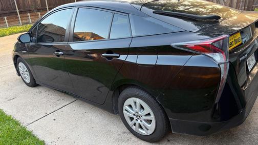 Black 2016 Toyota Prius Two