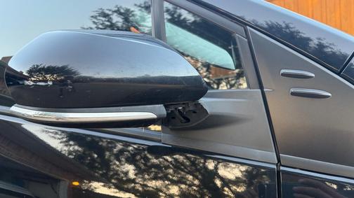 Black 2016 Toyota Prius Two