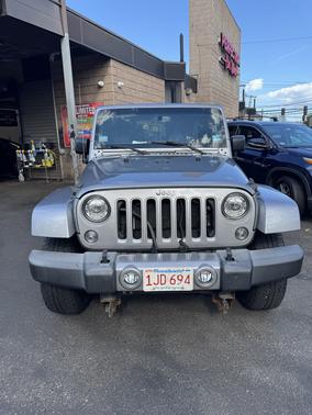 Silver 2018 Jeep Wrangler JK Sahara