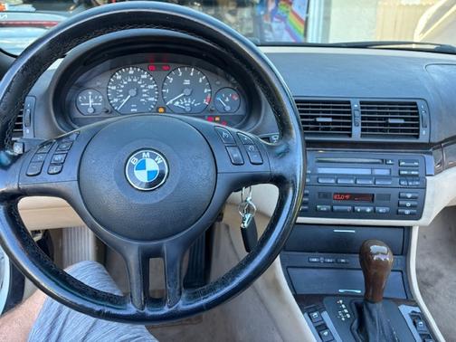 2002 BMW 325 Cic