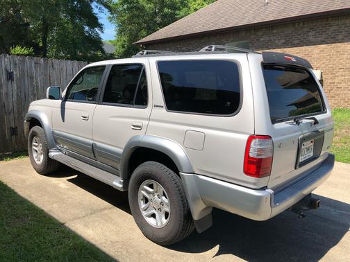 Silver 1999 Toyota 4Runner Limited 4WD