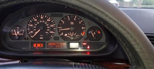 2004 BMW 325 i