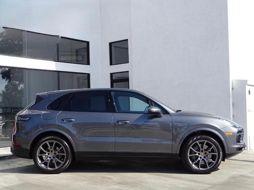Gray 2019 Porsche Cayenne Cayenne