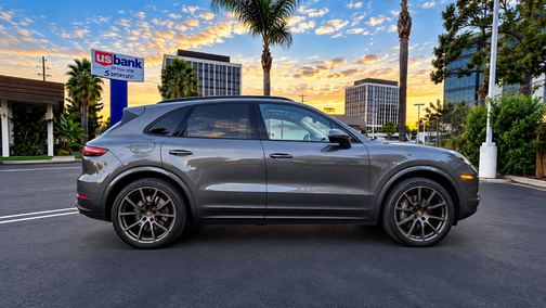 Gray 2019 Porsche Cayenne Cayenne