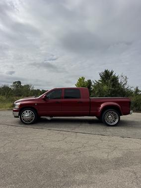 2006 Dodge Ram 3500 SLT Mega Cab
