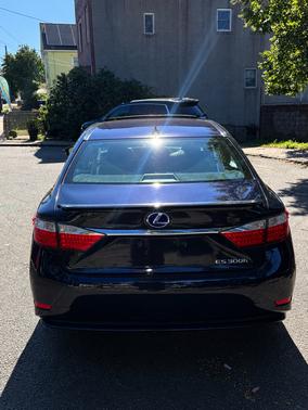 Blue 2013 Lexus ES 300h Base