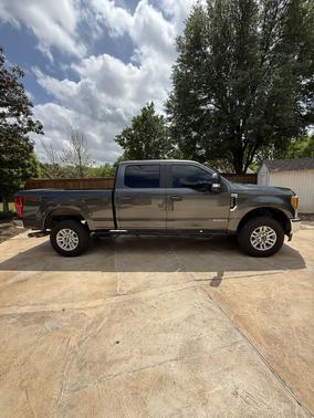 Gray 2017 Ford F-250 XLT