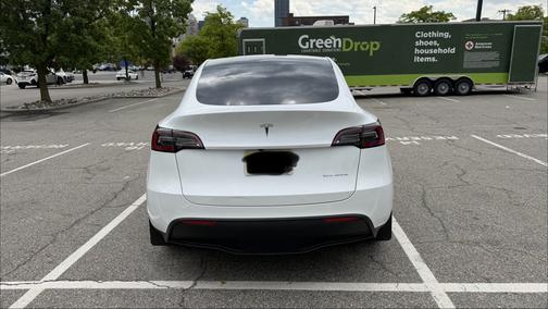 White 2023 Tesla Model Y Long Range