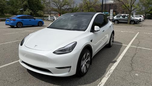 White 2023 Tesla Model Y Long Range