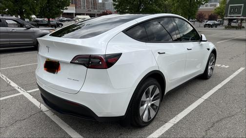 White 2023 Tesla Model Y Long Range