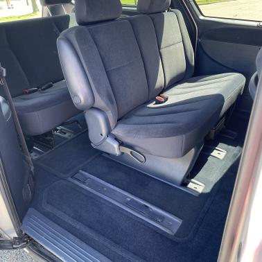 2001 Chrysler Town & Country LX