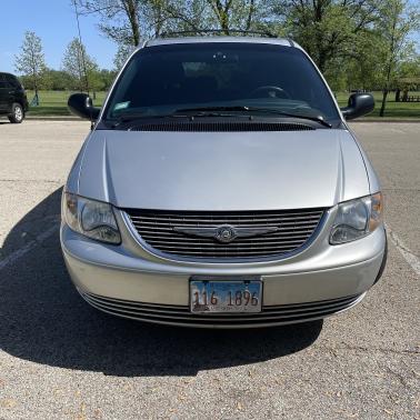 2001 Chrysler Town & Country LX