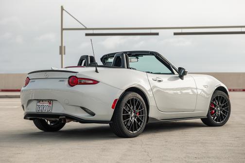 2016 Mazda MX-5 Miata Club