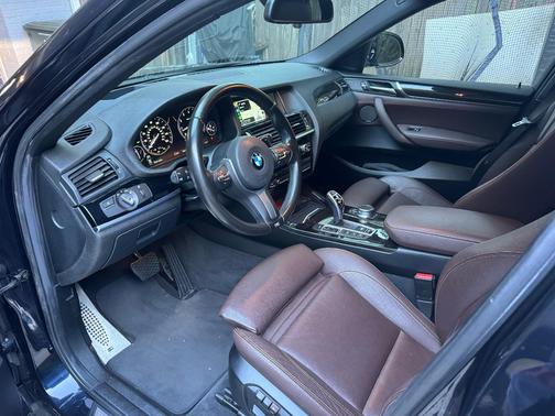 Black 2017 BMW X4 M40i