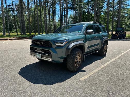 Green 2025 Toyota 4Runner Hybrid Trailhunter