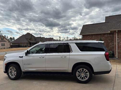 2021 GMC Yukon XL SLT