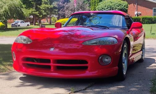 Red 1994 Dodge Viper RT-10