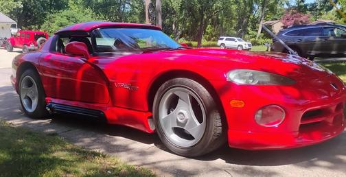 Red 1994 Dodge Viper RT-10