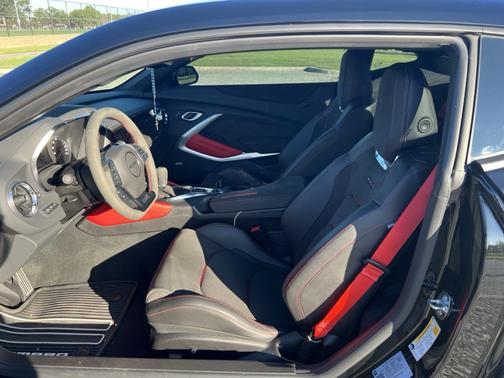 Black 2022 Chevrolet Camaro ZL1