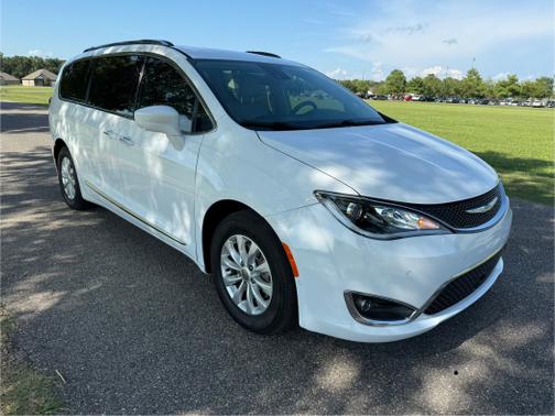 2018 Chrysler Pacifica Touring-L