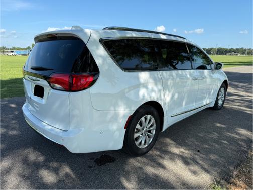 2018 Chrysler Pacifica Touring-L
