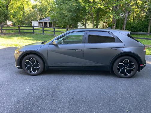 Gray 2022 Hyundai IONIQ 5 SEL
