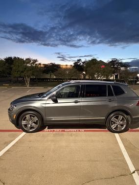 Gray 2018 Volkswagen Tiguan 2.0T SEL Premium