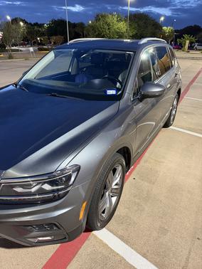 Gray 2018 Volkswagen Tiguan 2.0T SEL Premium