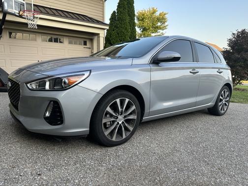 2020 Hyundai Elantra GT Base