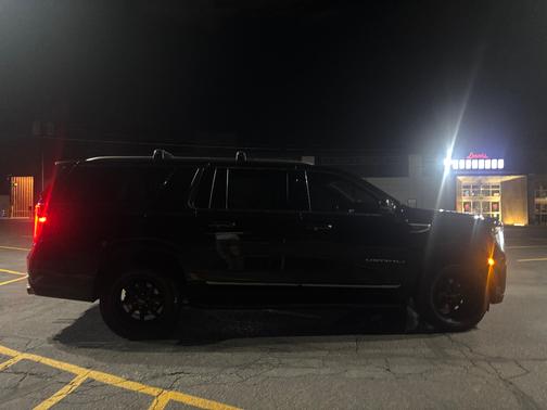 Black 2021 GMC Yukon XL Denali