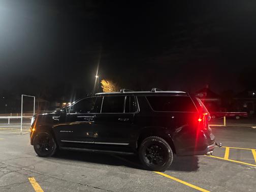 Black 2021 GMC Yukon XL Denali