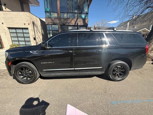 Black 2021 GMC Yukon XL Denali