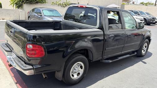 Black 2003 Ford F-150 XLT SuperCrew