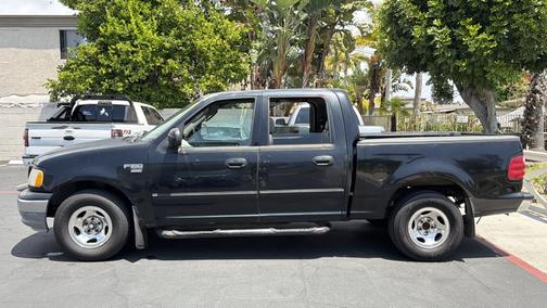 Black 2003 Ford F-150 XLT SuperCrew