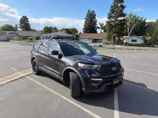 Black 2020 Ford Explorer ST