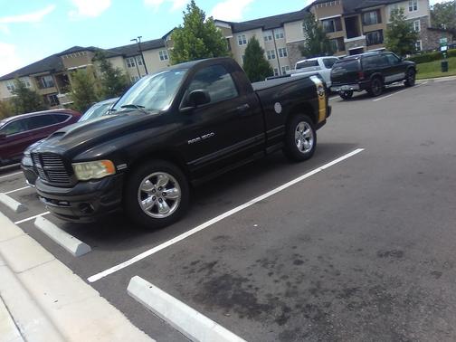 Black 2005 Dodge Ram 1500 Laramie