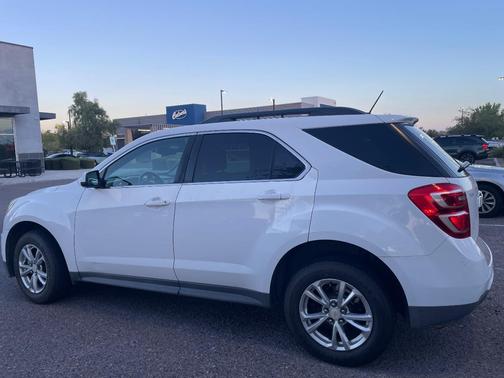 White 2016 Chevrolet Equinox LT