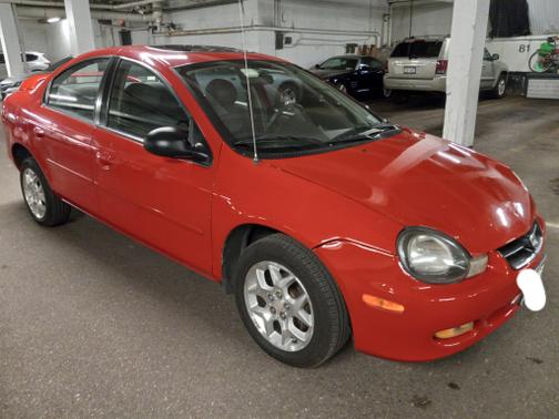 Photo 5 of 13 of 2002 Dodge Neon ES