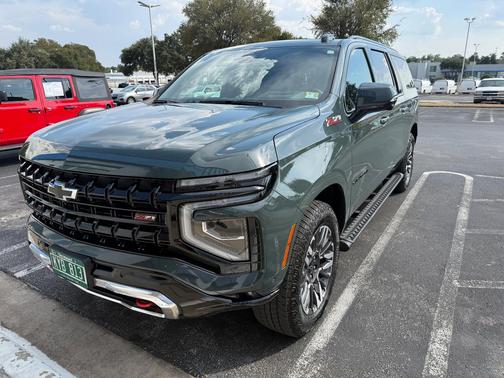 Gray 2025 Chevrolet Suburban Z71
