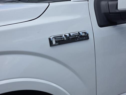 White 2017 Ford F-150 Lariat