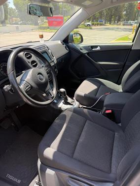 Blue 2017 Volkswagen Tiguan Limited 2.0T