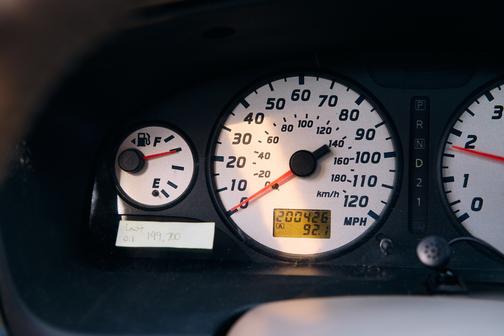 2004 Nissan Pathfinder SE