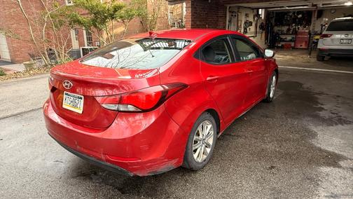 2015 Hyundai ELANTRA SE