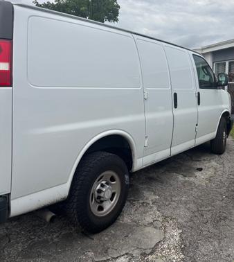 White 2018 Chevrolet Express 2500 Work Van