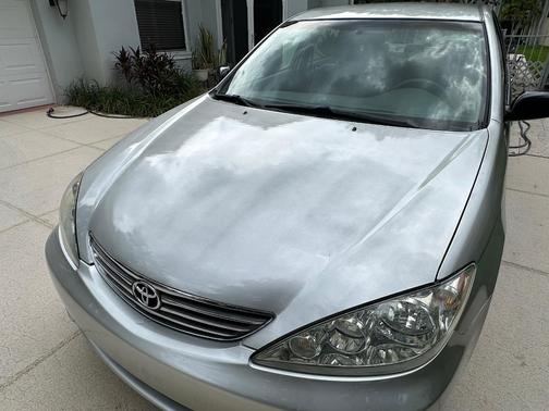 Gray 2005 Toyota Camry LE