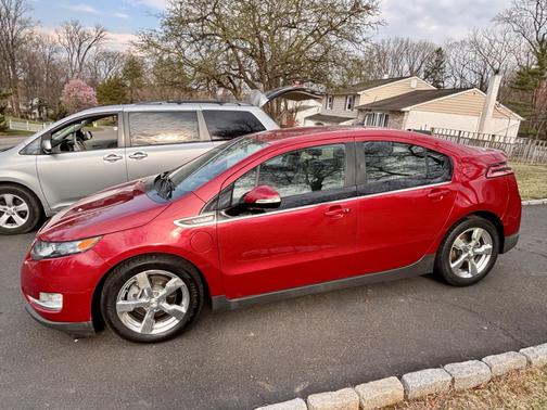 2014 Chevrolet Volt Base