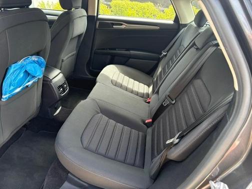Gray 2017 Ford Fusion SE